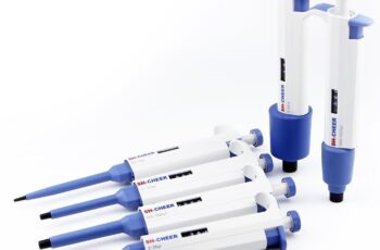 An image of IVYX Scientific Micropipette set